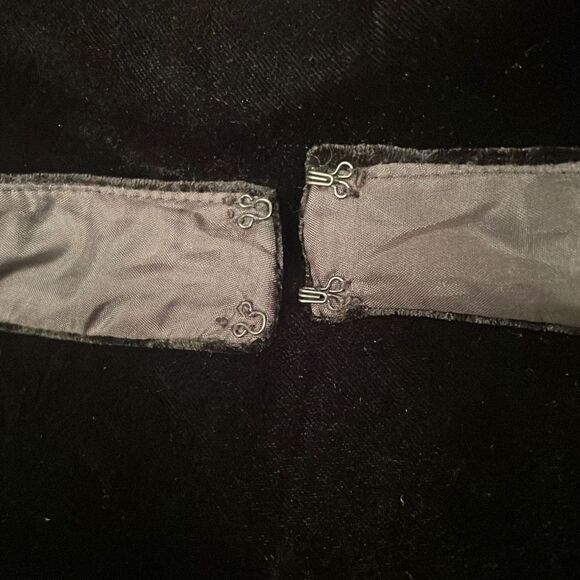 Eliza J New York Women's Black Low Back Embellished Velvet Halter Evening Dress - Picture 9 of 9